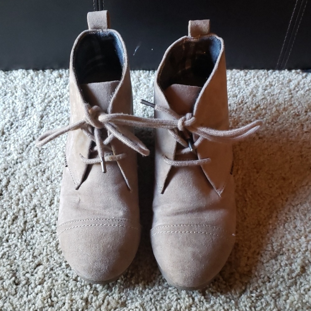 Wedges booties